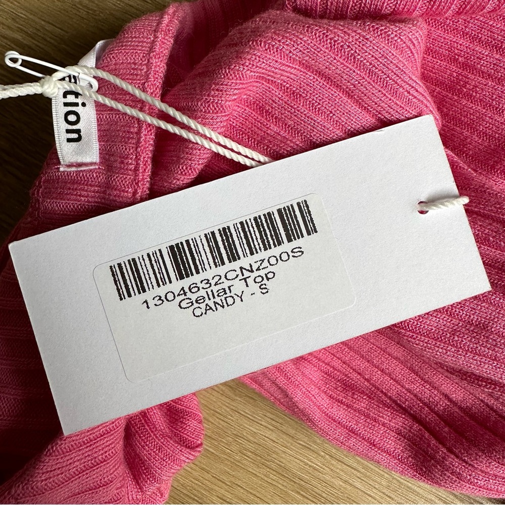 Reformation Pink Ribbed Hook-Front Long Sleeve Top - Picture 7 of 7